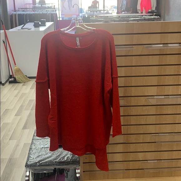 Clothes - Picture 4 of 4